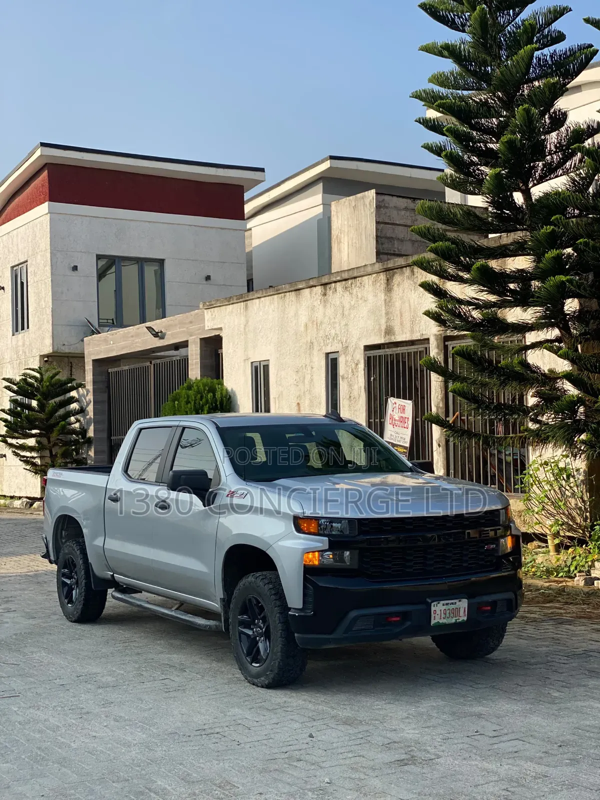 Chevrolet Silverado 2020 Silver