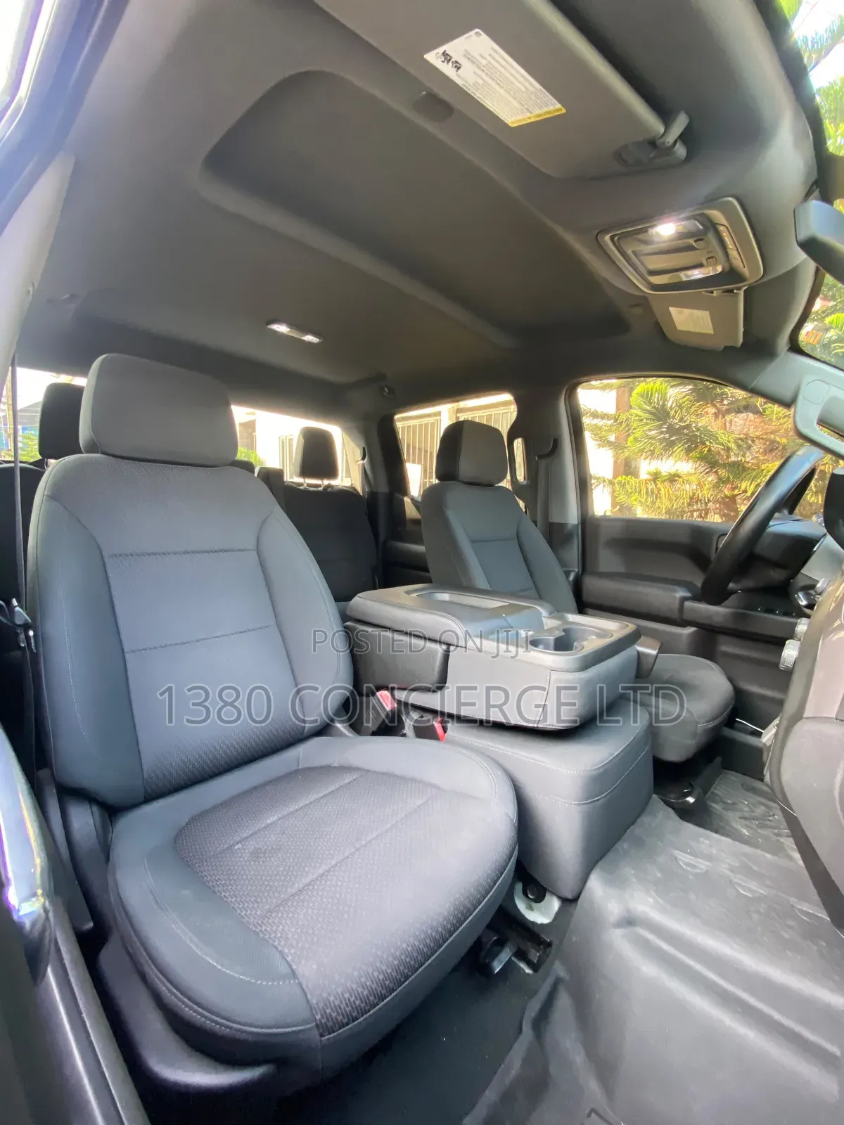 Chevrolet Silverado 2020 Silver