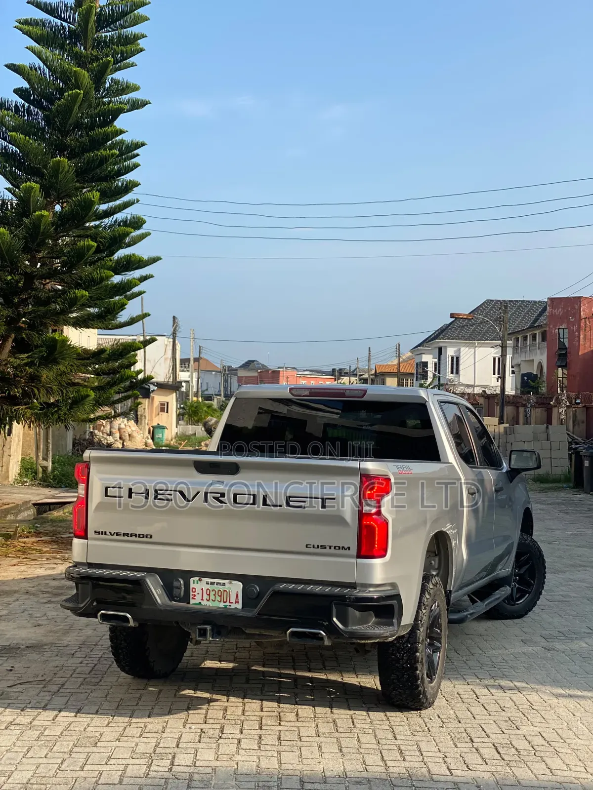 Chevrolet Silverado 2020 Silver