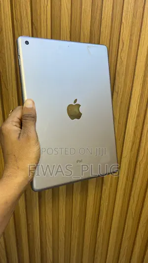 Apple iPad 9.7 32 GB