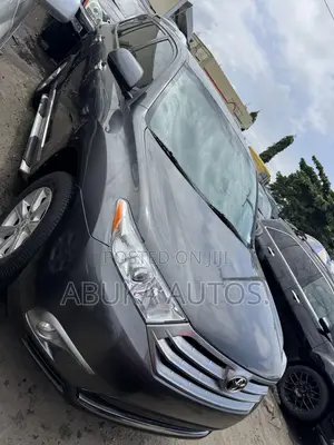 Toyota Highlander Limited 2012 Gray