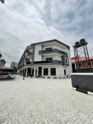 4bdrm Duplex in Victoria Island for sale