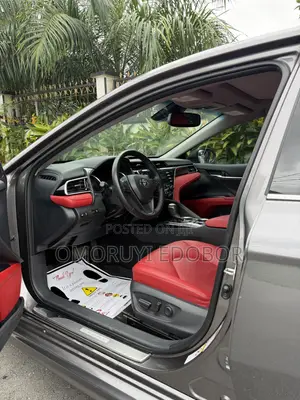 Toyota Camry XSE FWD (2.5L 4cyl 8AM) 2018 Gray