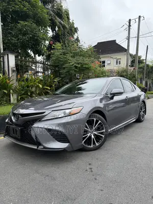 Toyota Camry XSE FWD (2.5L 4cyl 8AM) 2018 Gray