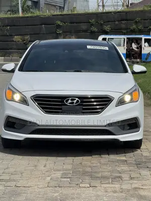 Hyundai Sonata Sport 2.0T 4dr Sedan (2.0L 4cyl Turbo 6A) 2015 White
