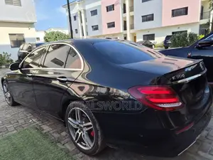 Mercedes-Benz E300 2018 Black
