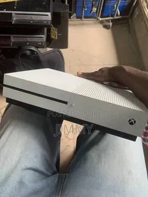 xBOX ONE S 2