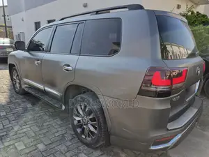 Toyota Land Cruiser 2013 Gray