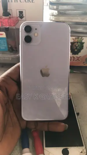 Apple iPhone 11 64 GB White