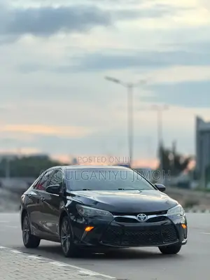 Toyota Camry 2016 Black