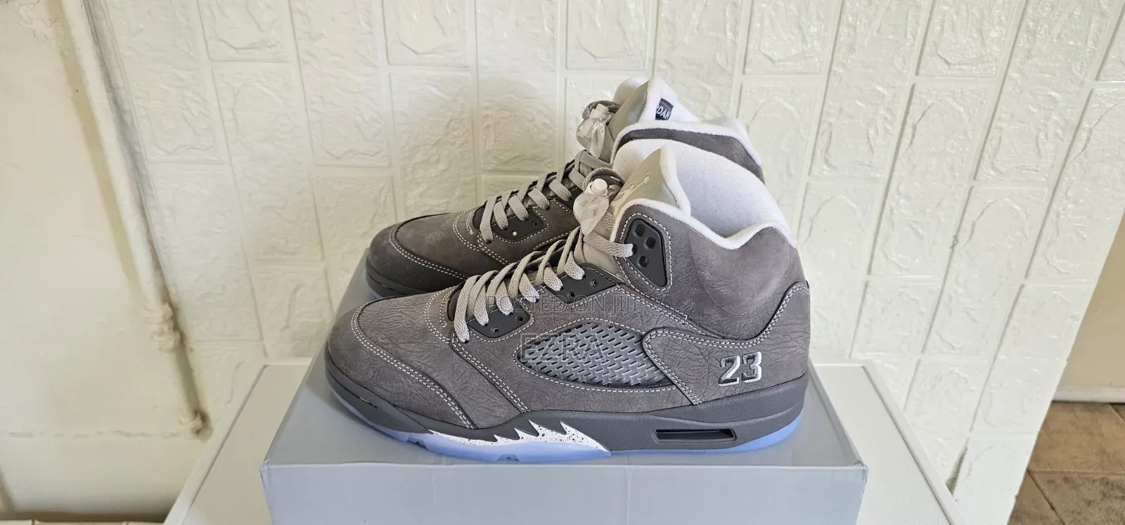 Nike Jordan 5 Wolf Grey