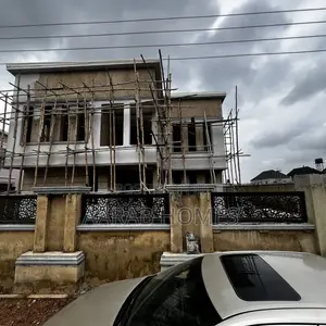5bdrm Duplex in Gwarinpa for sale