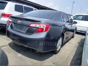 Toyota Camry XLE 4dr Sedan w/Prod. End 11/13 (3.5L 6cyl 6A) 2014 Black