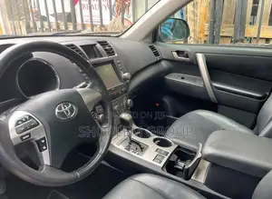 Toyota Highlander 2012 Black