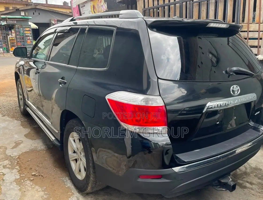 Toyota Highlander 2012 Black