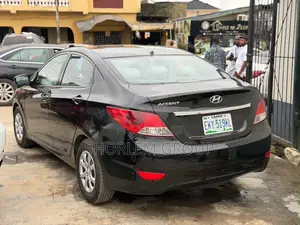 Hyundai Accent 2010 Black