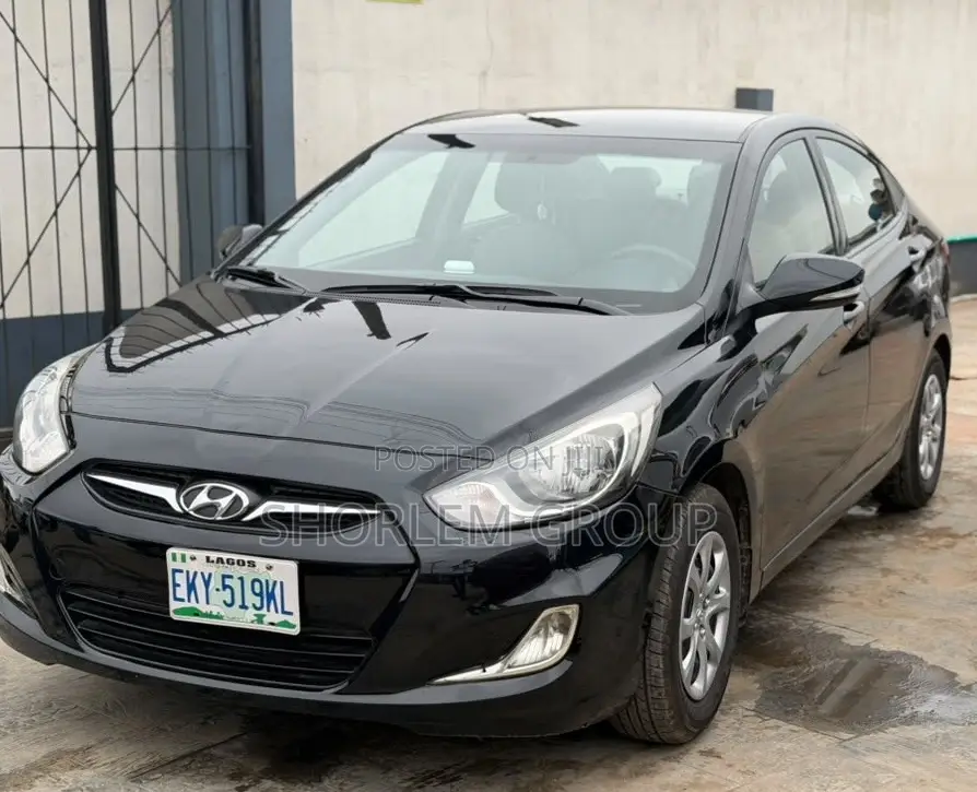Hyundai Accent 2010 Black