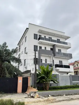 3bdrm Apartment in Lekki Phase 1 for sale
