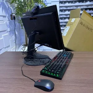 Desktop Computer Lenovo 16GB Intel Core i5 SSD 256GB