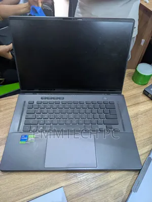 Laptop Asus ROG Zephyrus G16 16GB Intel Core i7 SSD 512GB