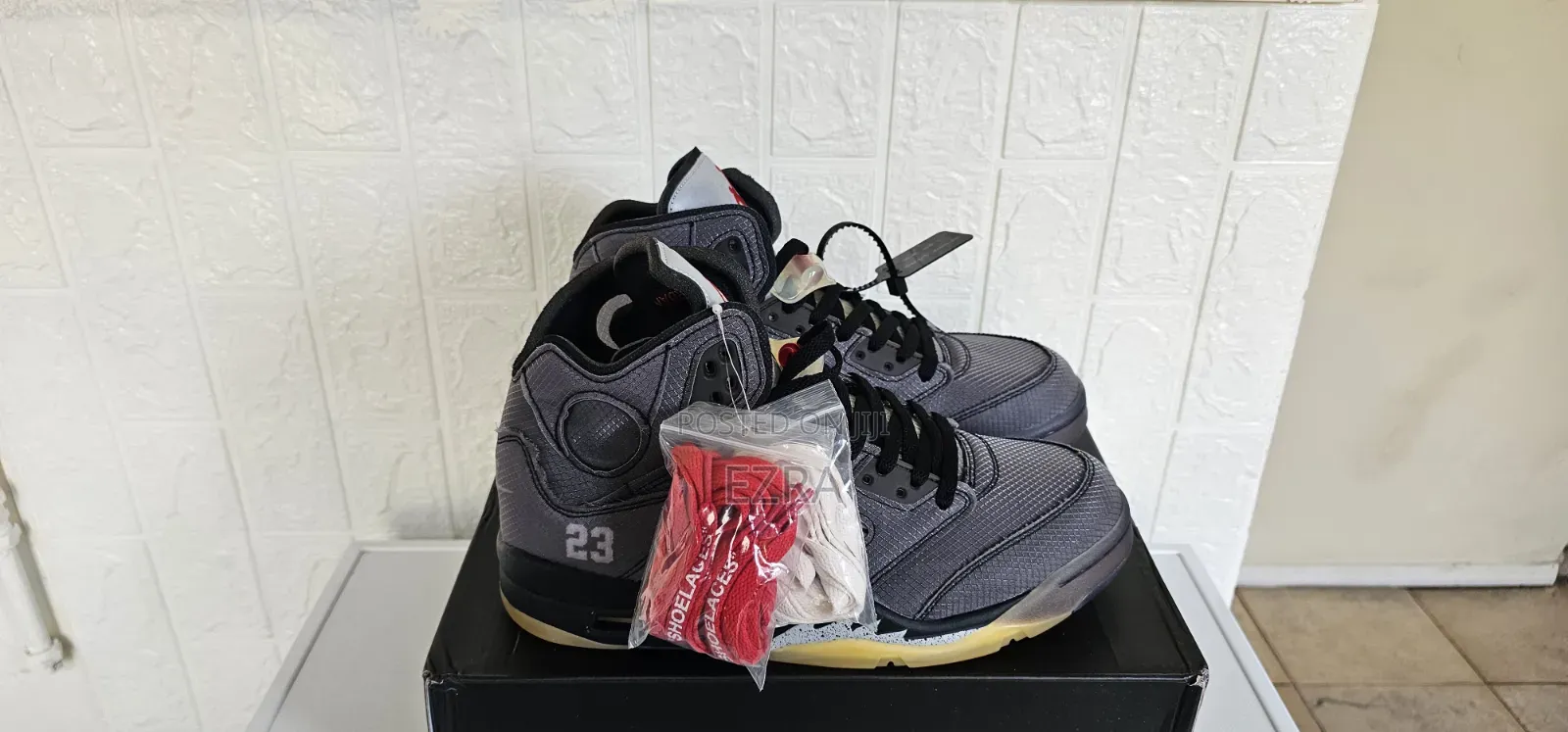 Air Jordan 5 Retro Muslin.