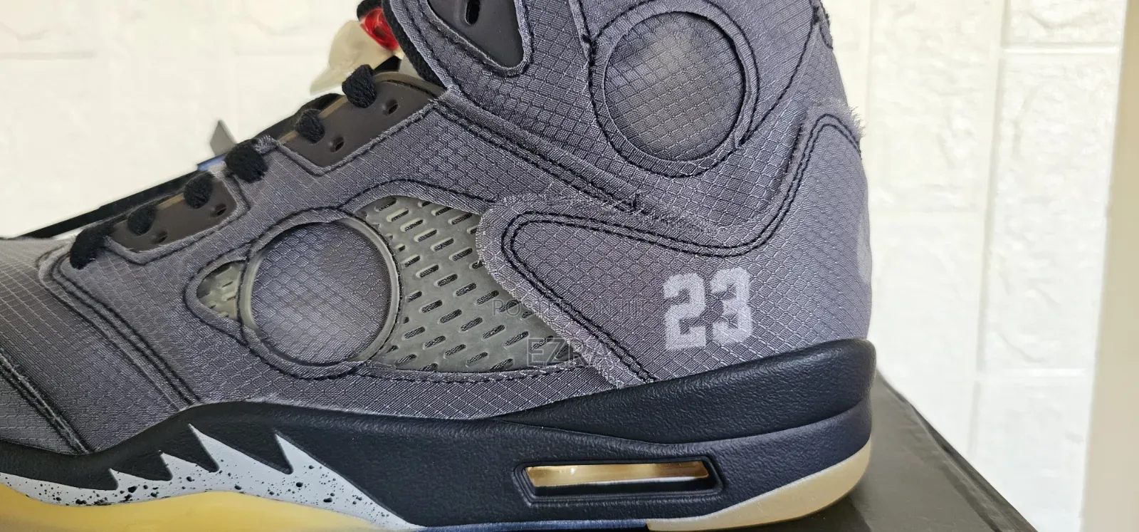 Air Jordan 5 Retro Muslin.