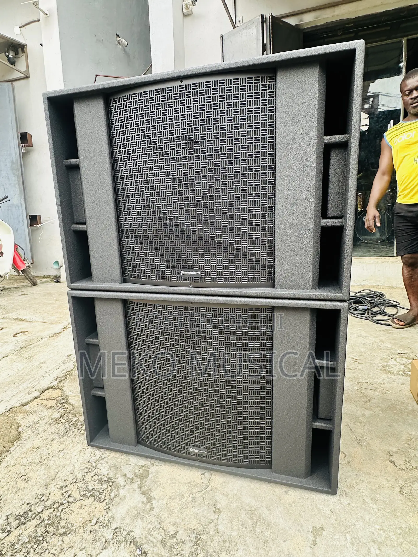 Infinity Single Subwoofer 18”