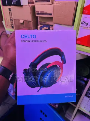 Celto Studio Headphone