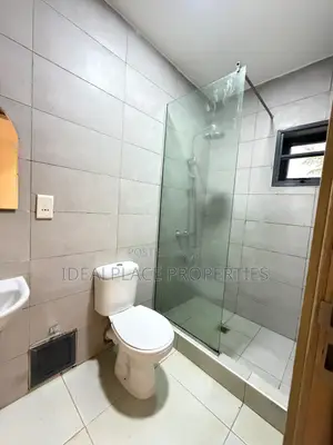 4bdrm Townhouse / Terrace in Osapa london for rent