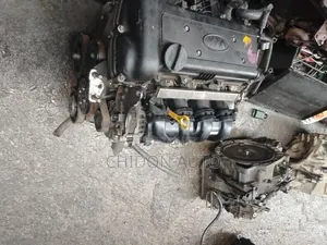 Kia Serato 2012 Engine