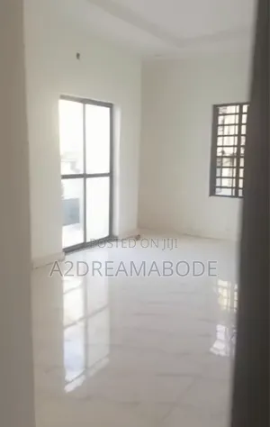 3bdrm Apartment in Gbagada for rent