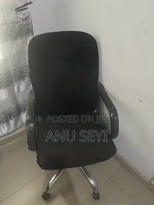 Black Office Mesh Chair