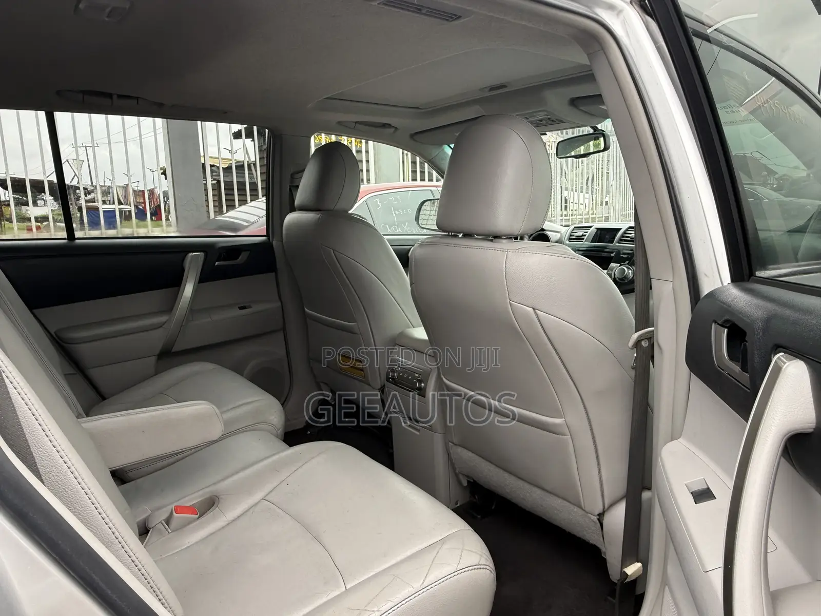 Toyota Highlander Limited 2012 Silver
