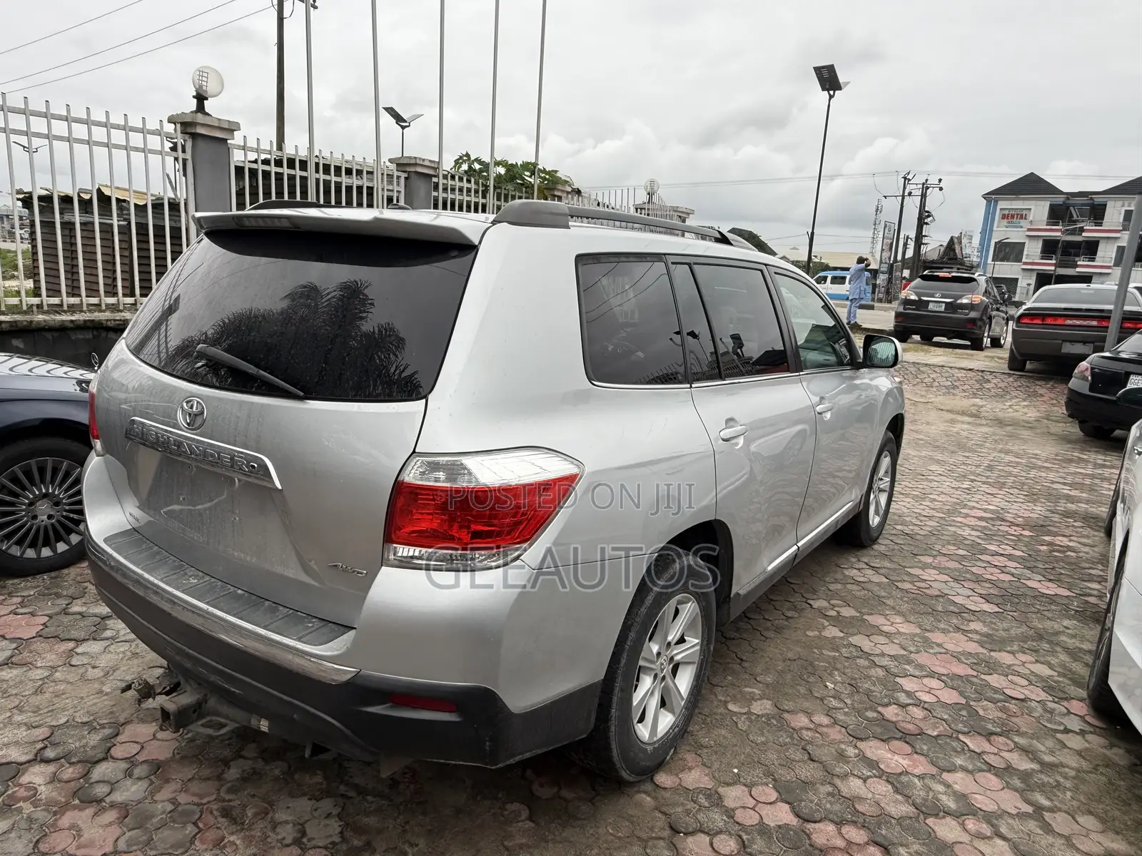 Toyota Highlander Limited 2012 Silver