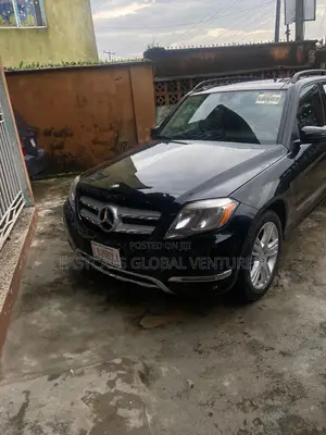 Mercedes-Benz GLK-Class Base GLK 350 4dr AWD 4MATIC (3.5L 6cyl 7A) 2015
