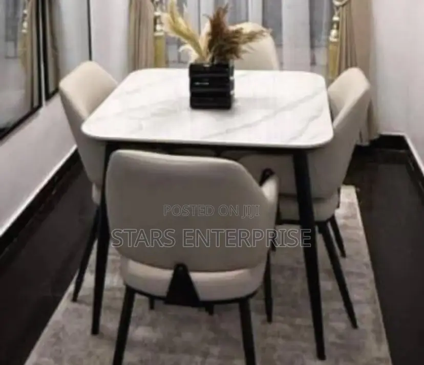 4 Seater Classic Dining.