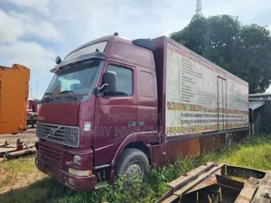 Volvo FH12 Coolroom Truck Foreign Used