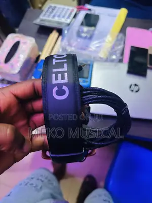 Celto Studio Headphone