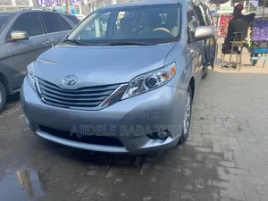 Toyota Sienna 2014 Gray