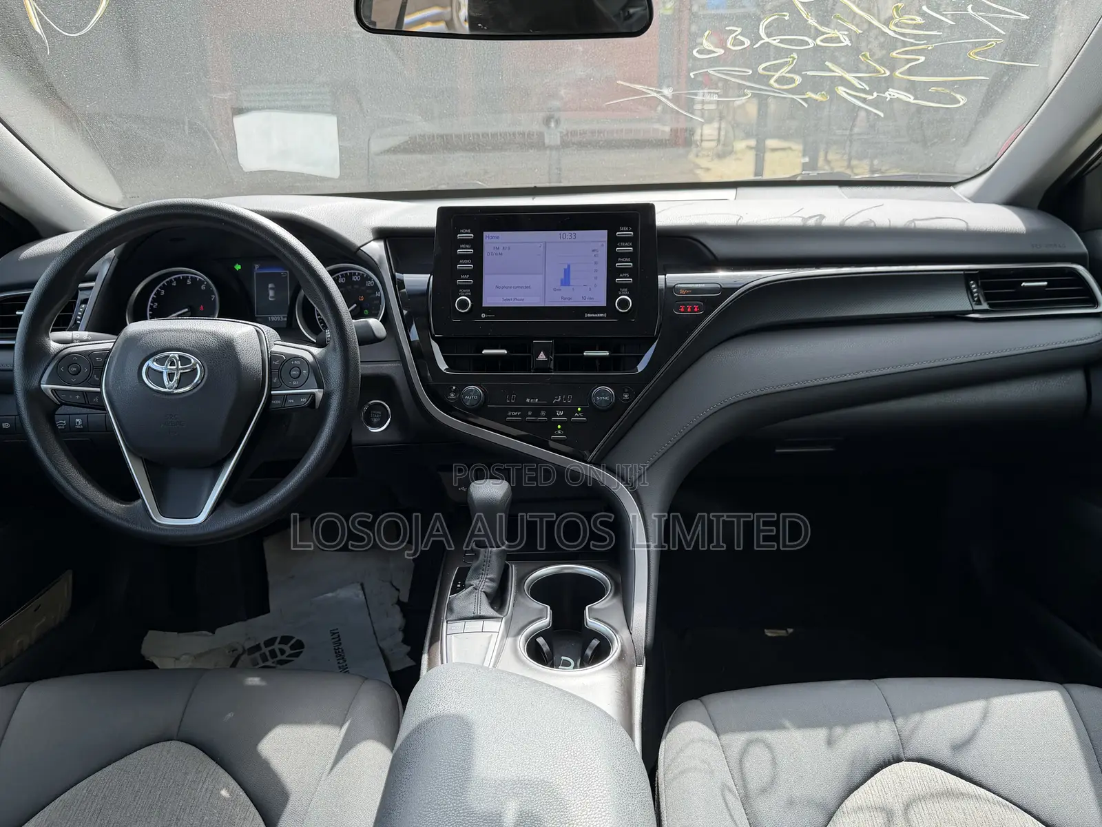 Toyota Camry LE 2022 Silver