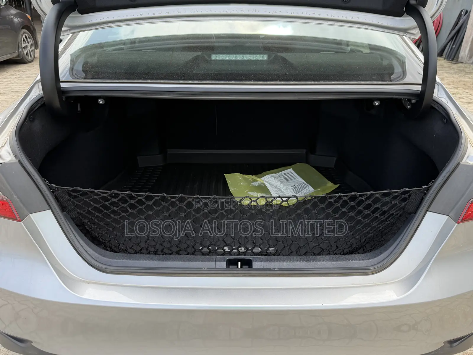 Toyota Camry LE 2022 Silver