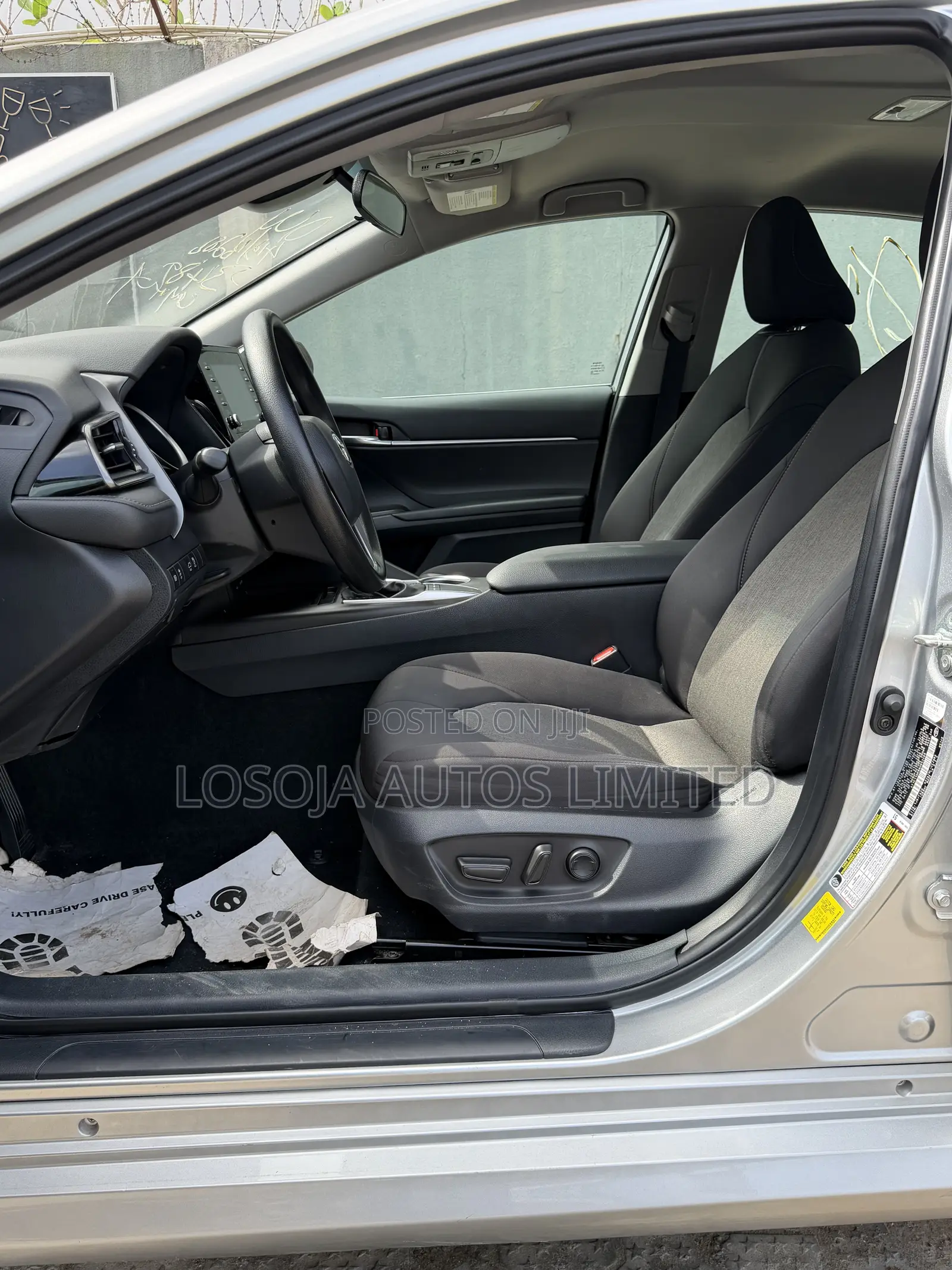 Toyota Camry LE 2022 Silver