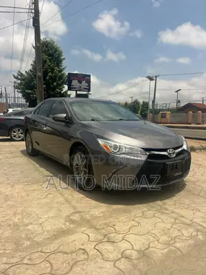 Toyota Camry 2016 Gray