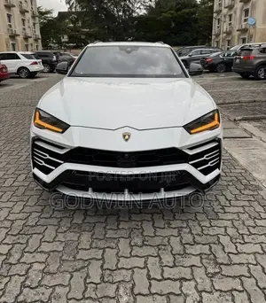 Lamborghini Urus Base 2019 White