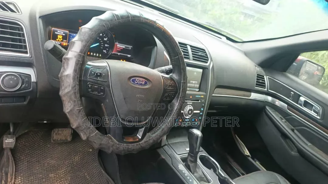 Ford Explorer 2014 Red