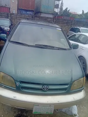 Toyota Sienna 2001 Green