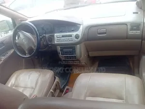 Toyota Sienna 2001 Green