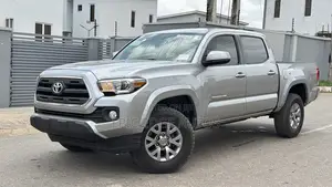 Toyota Tacoma SR5 2017 Silver