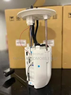 Original Engine Complete Fuel Pump for Toyota Hilux Available