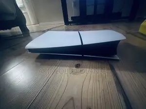 Play Station 5 Slim